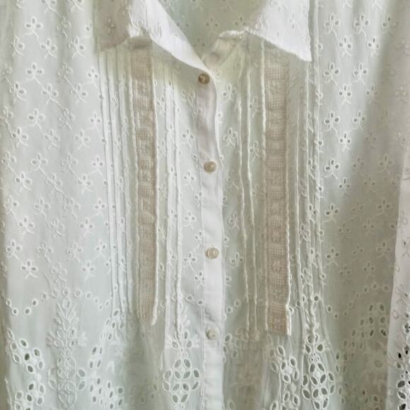 JOHNNY WAS White Embroidered Eyelet Tunic Top SZ M Adjustable Sleeves Pintuck - Picture 5 of 11